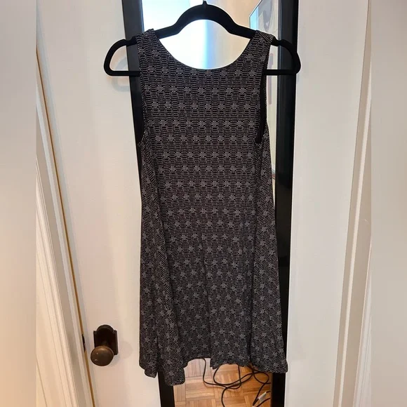 Black and Gray Midi Dress - Picture 3 of 5